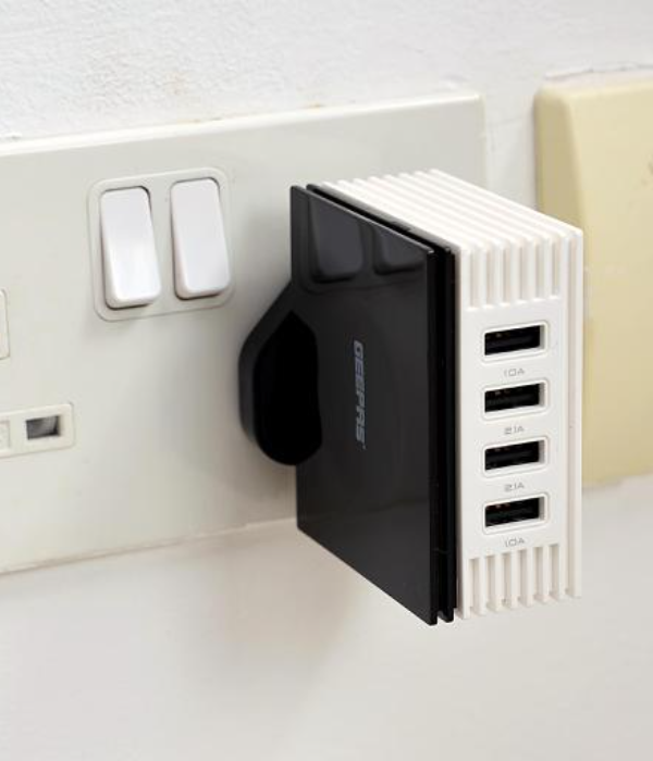4 Usb Charger 1X80